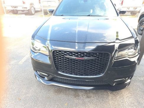 Used 2022 Chrysler 300 S w/ Comfort Group RWD image 5