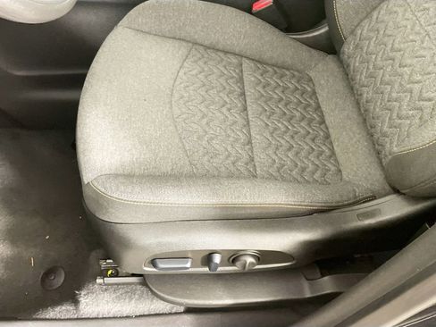 Used 2023 Chevrolet Equinox LT image 20