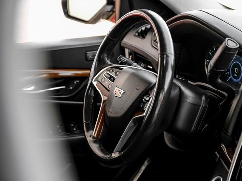 Used 2019 Cadillac Escalade ESV Premium Luxury RWD image 12