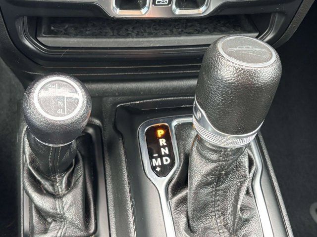 Used 2023 Jeep Gladiator Sport AWD/4WD image 16