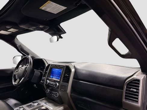Used 2020 Ford Expedition XLT w/ FX4 Off-Road Package AWD/4WD image 31