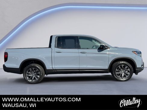 Used 2023 Honda Ridgeline Sport image 6