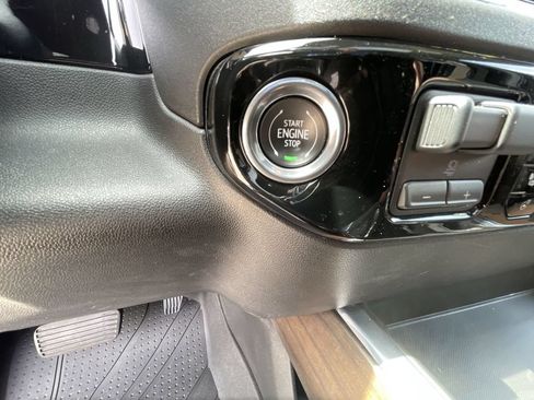 Used 2024 Chevrolet Silverado 1500 High Country AWD/4WD image 17