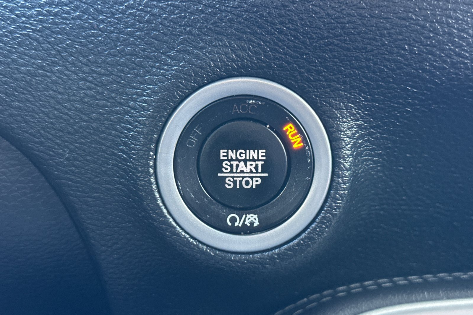 Used 2019 Dodge Challenger R/T RWD image 31