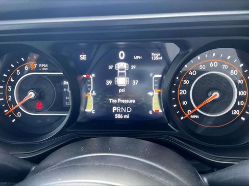 Used 2025 Jeep Gladiator Rubicon w/ Convenience Group image 26