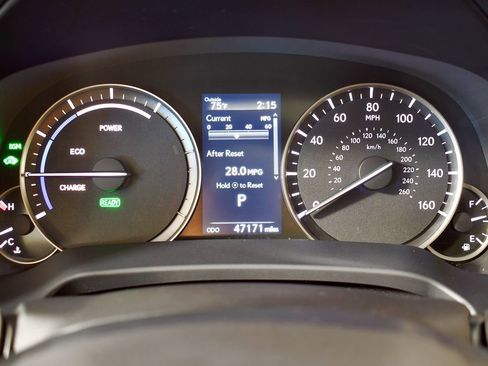 Used 2022 Lexus RX 450h AWD image 28