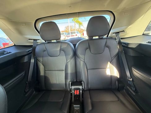 Used 2020 Volvo XC90 T6 Momentum image 19
