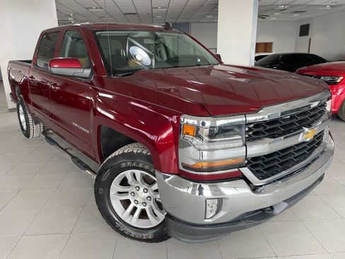 Used 2017 Chevrolet Silverado 1500 LT w/ LT Convenience Package image 1