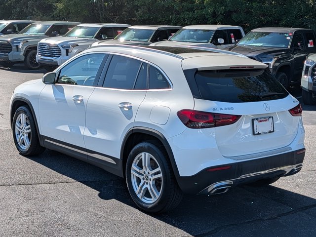 Used 2021 Mercedes-Benz GLA 250 4MATIC w/ Premium Package image 5