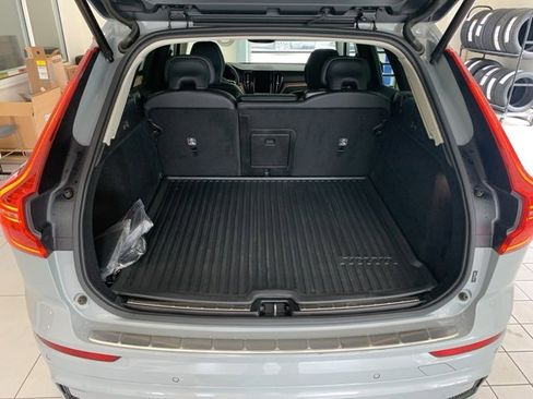 Certified 2024 Volvo XC60 B5 Plus image 7