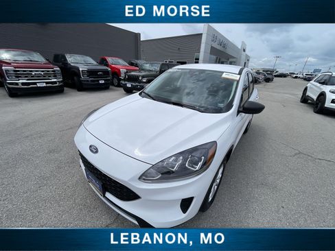 Certified 2022 Ford Escape SE w/ Cold Weather Package AWD/4WD image 19