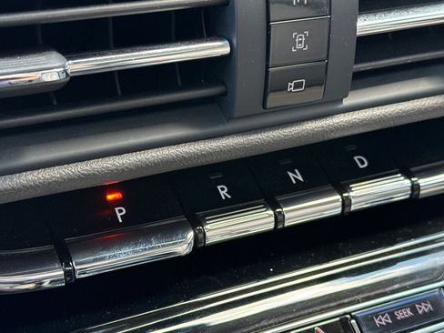 Used 2022 Lincoln Corsair AWD w/ Premium Package image 22