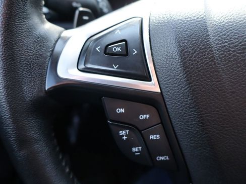 Used 2017 Ford Fusion SE w/ Equipment Group 201A image 29