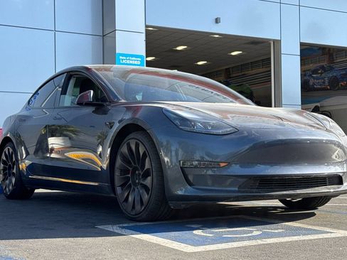 Used 2022 Tesla Model 3 Performance AWD/4WD image 2