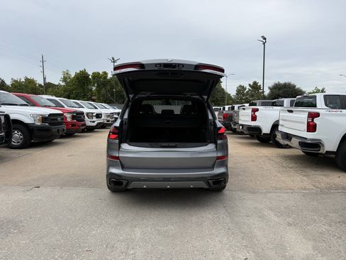 Used 2024 BMW X5 sDrive40i w/ M Sport Package RWD image 39