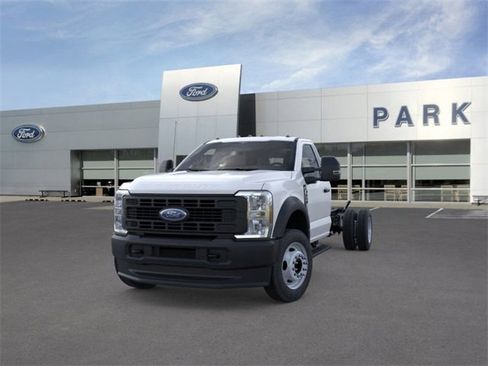 New 2026 Ford F550 4x4 Regular Cab Super Duty image 2