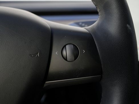 Used 2023 Tesla Model Y Long Range image 41