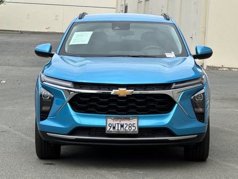 Used 2026 Chevrolet Trax LT FWD image 9