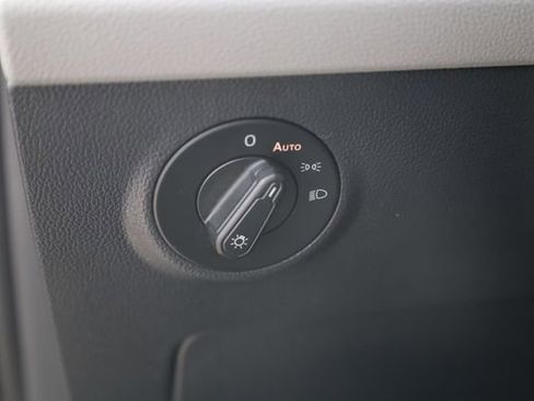Used 2024 Volkswagen Taos S FWD image 10