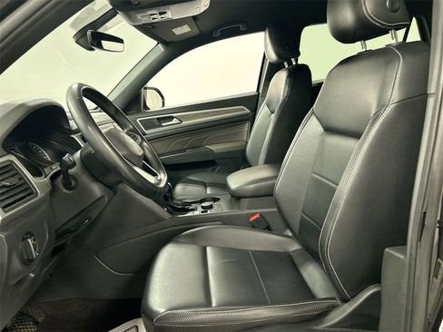 Used 2021 Volkswagen Atlas Cross Sport SE image 9