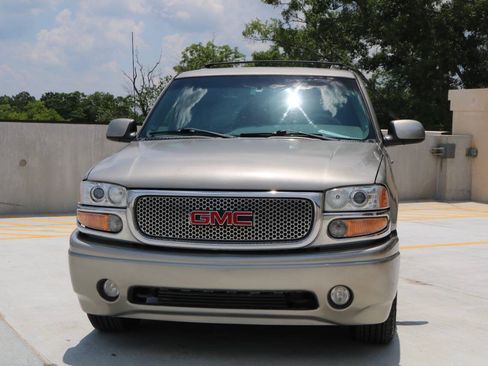 Used 2001 GMC Yukon XL Denali AWD/4WD image 15