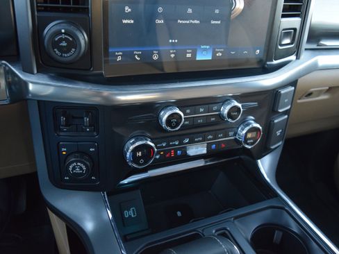 Certified 2021 Ford F150 Lariat w/ Equipment Group 502A High image 16