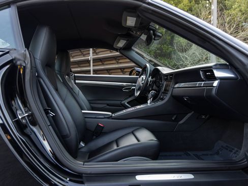 Used 2016 Porsche 911 Carrera image 43