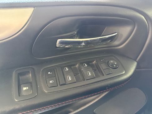 Used 2018 Dodge Grand Caravan GT FWD image 19
