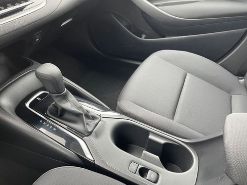 Used 2025 Toyota Corolla LE image 40