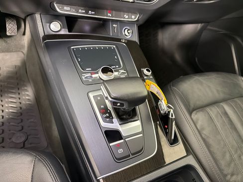 Used 2018 Audi Q5 2.0T Premium Plus w/ Premium Plus Package AWD/4WD image 17