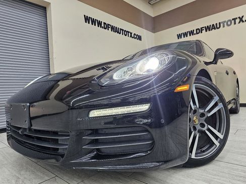 Used 2016 Porsche Panamera image 1
