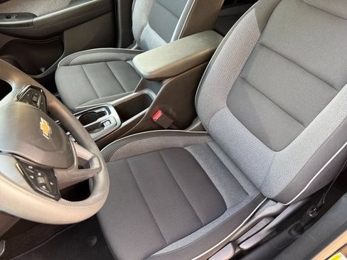 Used 2025 Chevrolet TrailBlazer LT w/ Driver Confidence Package AWD/4WD image 35
