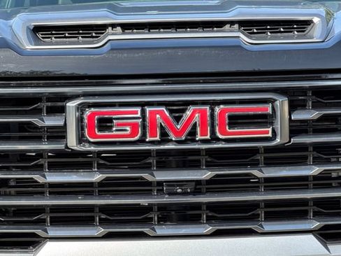 Used 2024 GMC Sierra 2500 AT4 w/ AT4 Premium Plus Package AWD/4WD image 50
