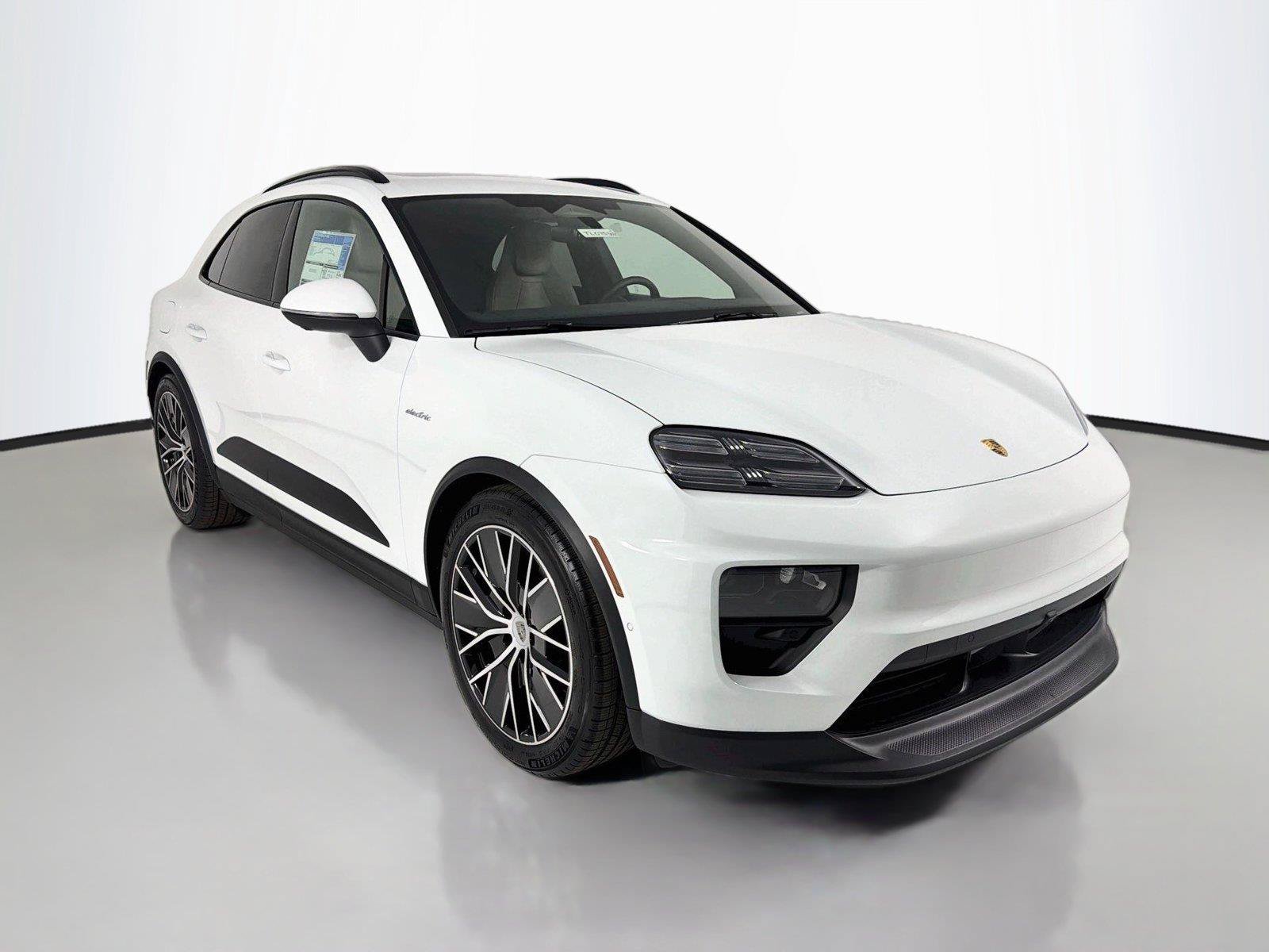 Certified 2026 Porsche Macan Electric RWD image 28