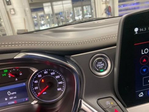 Used 2025 Chevrolet Blazer LT FWD image 16