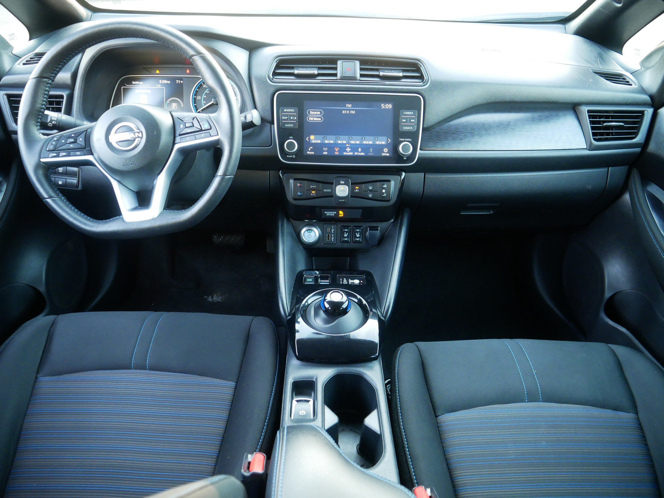 Certified 2025 Nissan Leaf SV Plus FWD image 10