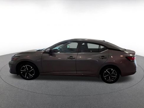 Used 2025 Nissan Sentra SV FWD image 4
