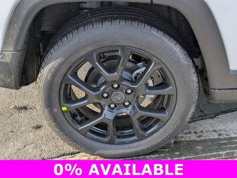 Certified 2026 Jeep Compass Latitude w/ Sun and Sound Group image 31