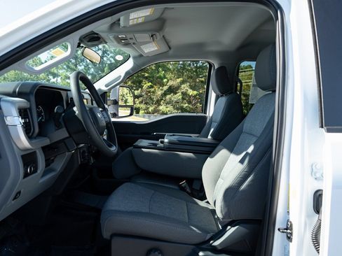 New 2026 Ford F350 XL w/ FX4 Off-Road Package AWD/4WD image 14