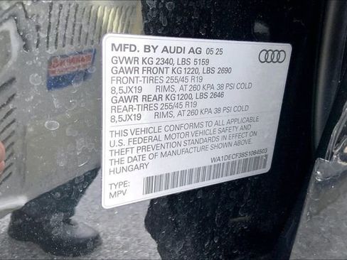 Certified 2025 Audi Q3 2.0T Premium w/ Convenience Package image 33