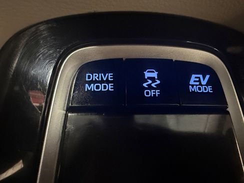 Used 2022 Toyota Corolla LE FWD image 29