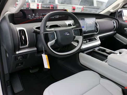 New 2026 Ford Expedition Platinum AWD/4WD image 18