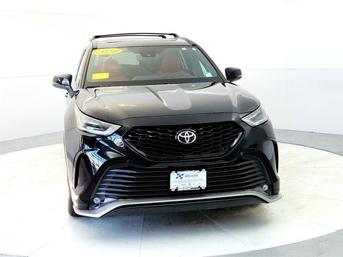Used 2023 Toyota Highlander XSE image 8