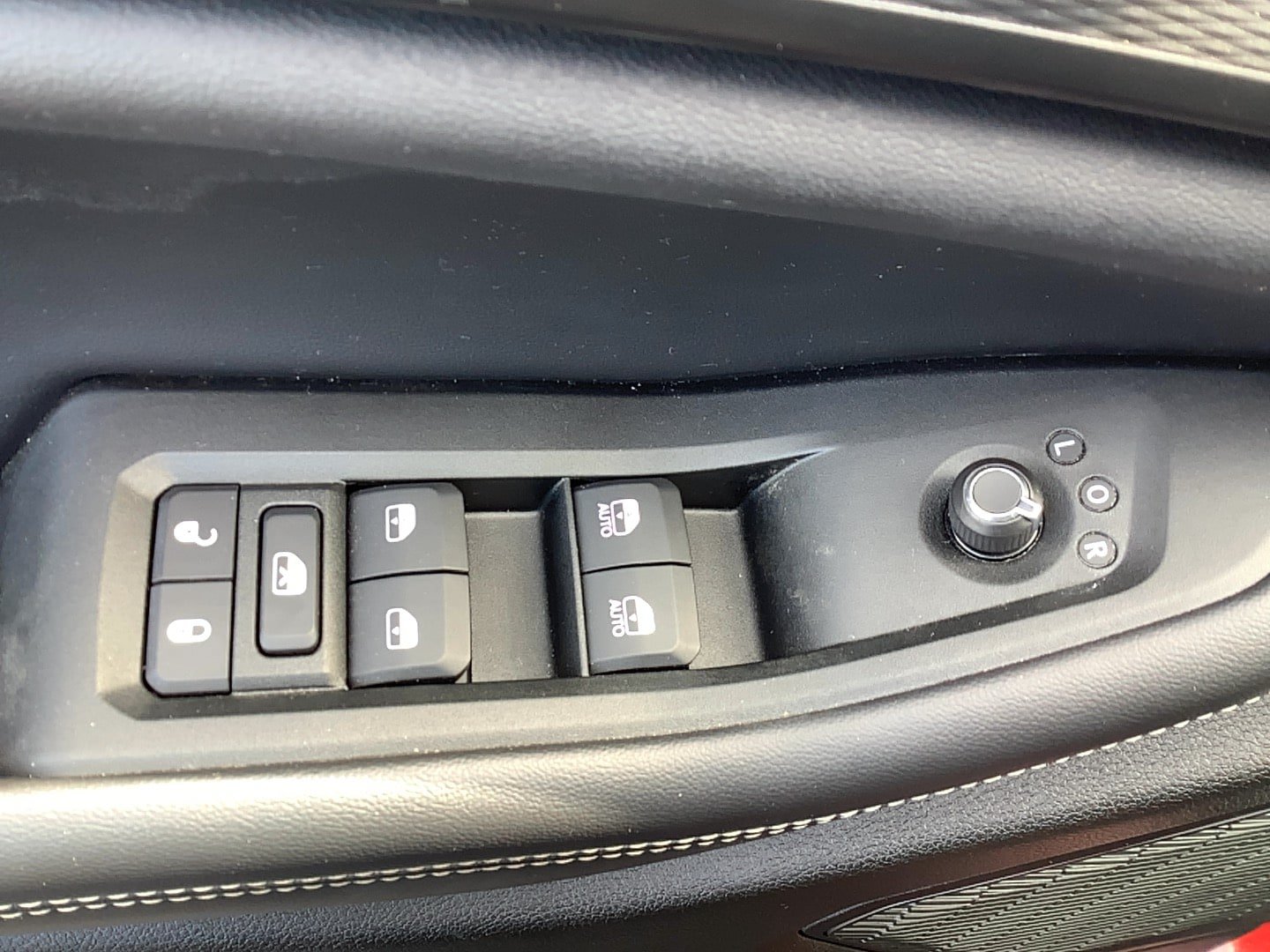 Certified 2024 Jeep Grand Cherokee Altitude AWD/4WD image 10