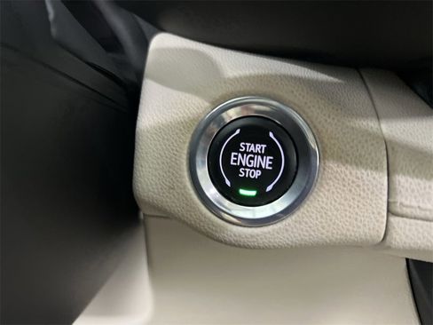 Used 2021 Buick Envision Essence image 15