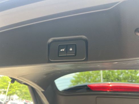 Used 2025 Nissan Rogue SV AWD/4WD image 20