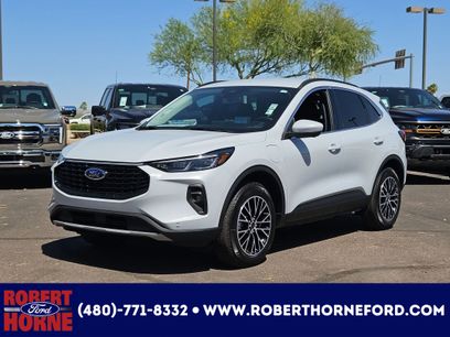 New 2025 Ford Escape SE w/ PHEV Premium Package