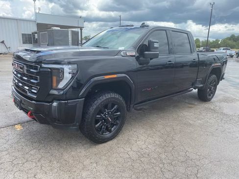 Used 2024 GMC Sierra 2500 AT4 w/ AT4 Premium Plus Package AWD/4WD image 2