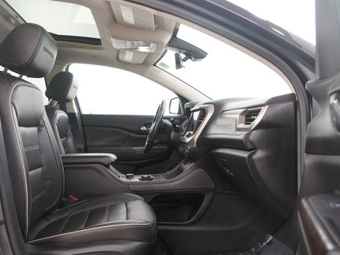 Used 2020 GMC Acadia Denali w/ Denali Ultimate Package image 11