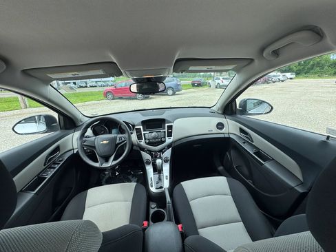Used 2016 Chevrolet Cruze LS FWD image 21